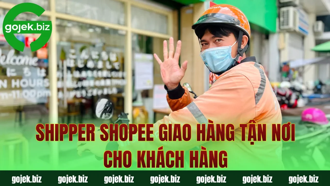 Shipper Shopee giao hàng tận nơi cho khách hàng